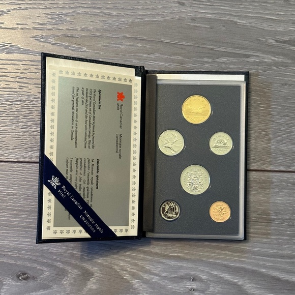 1993 Canadian Full Denomination Set 6pcs. Royal Canadian Mint - Picture 1 of 2